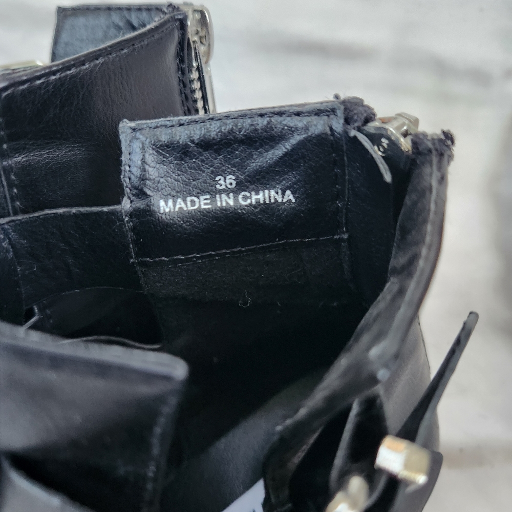 Short Heeled Boot - Picture 2 of 5